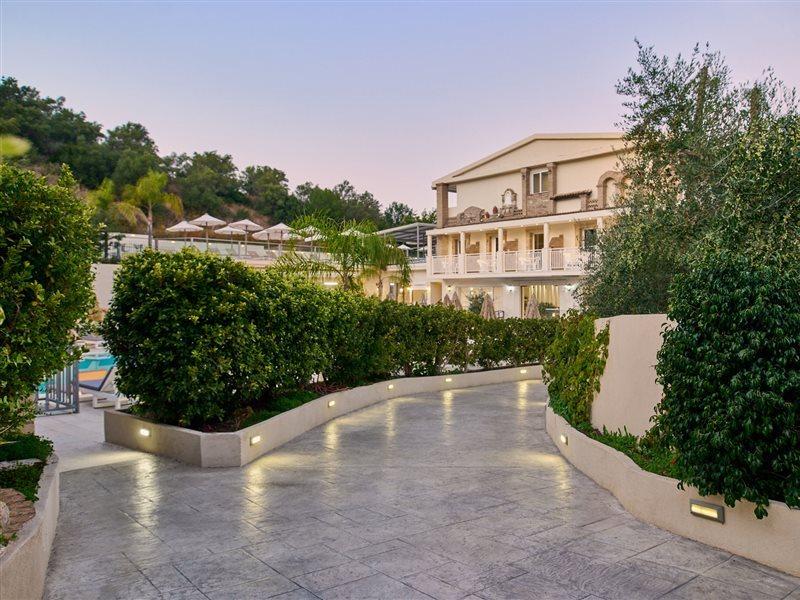 Mavrikos Hotel Plános Eksteriør bilde
