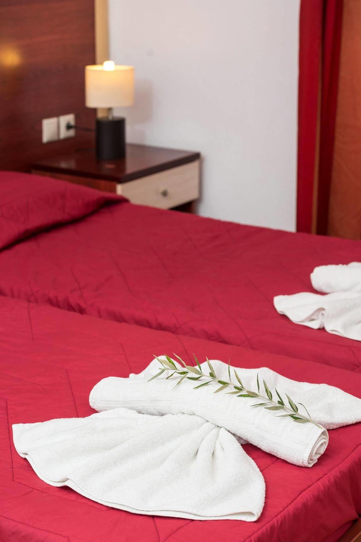 Mavrikos Hotel Plános Eksteriør bilde