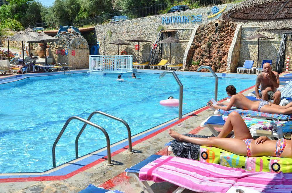 Mavrikos Hotel Plános Eksteriør bilde