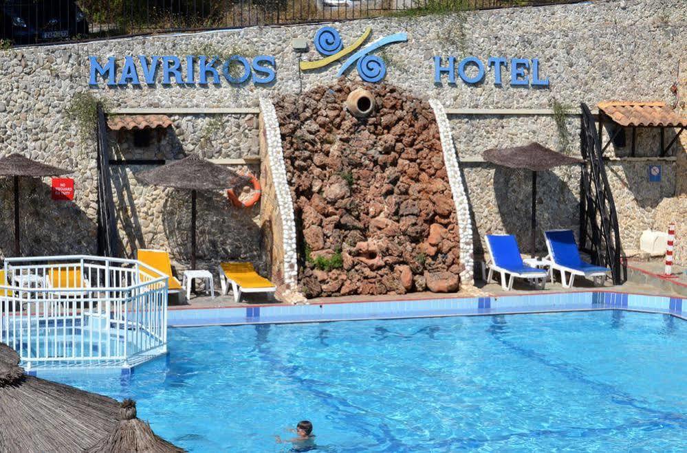 Mavrikos Hotel Plános Eksteriør bilde